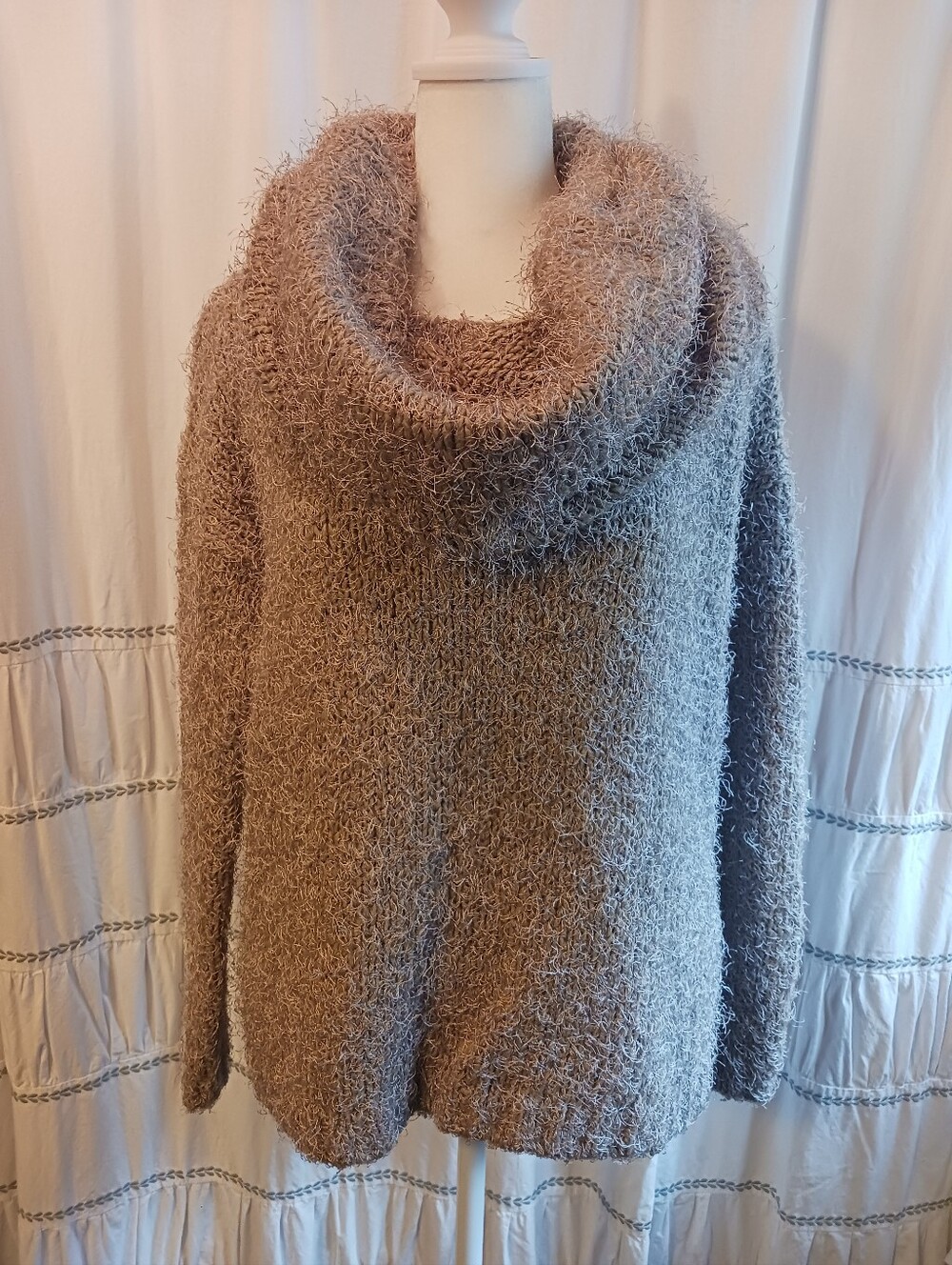 RED Brand Removable Cowl Hood Sweater Gray/Taupe Eyelash Texture Knit Large